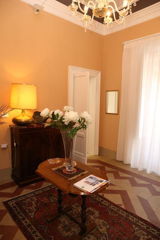 Casa Elide Bed and Breakfast Catánia Buitenkant foto